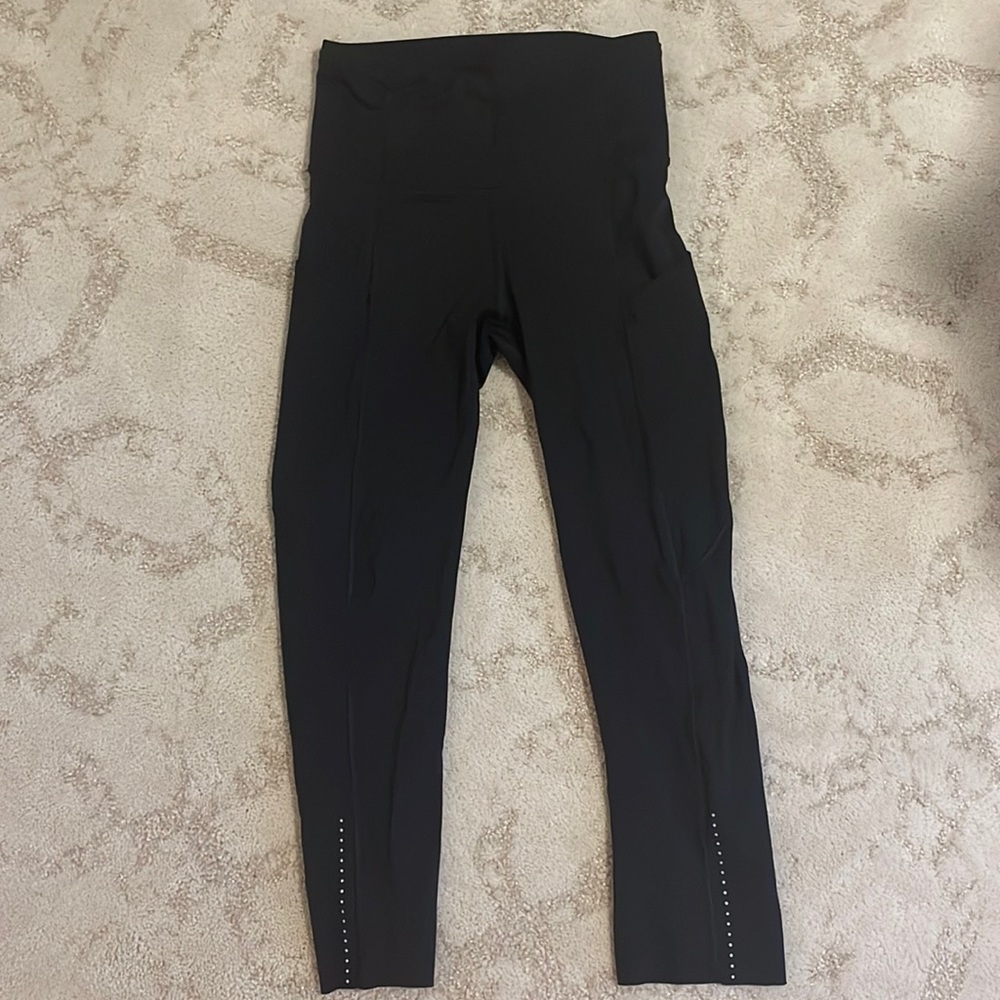 lululemon capris!